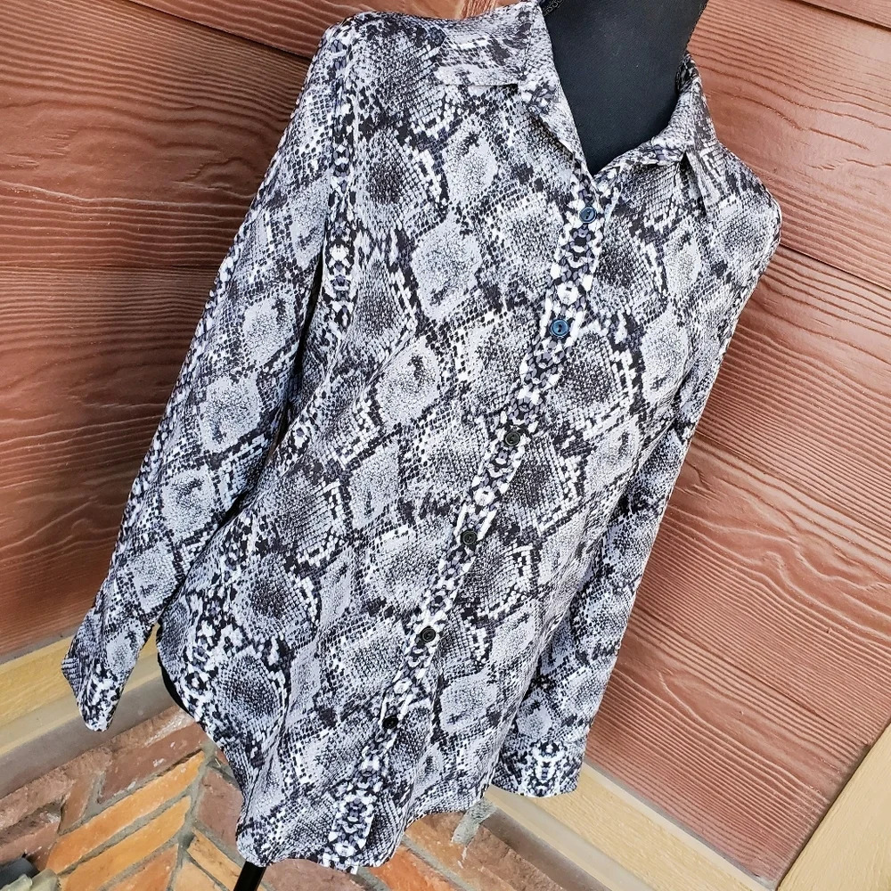 Apt. 9 Snakeskin High Low Button-down Blouse Size… - image 5